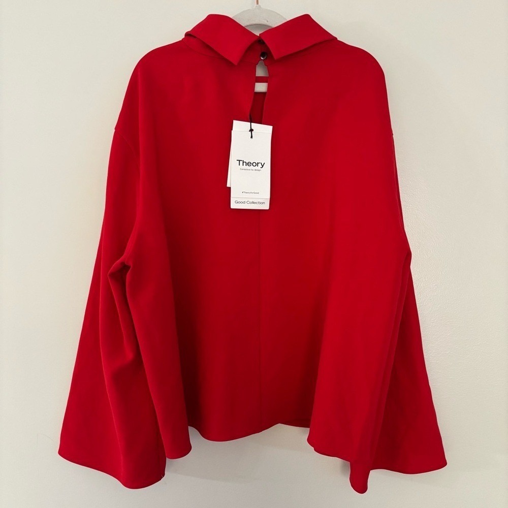 NWT Theory Admiral Crepe Roll Neck Flare Sleeve Boxy Keyhole Blouse Geranium Red - Picture 8 of 12